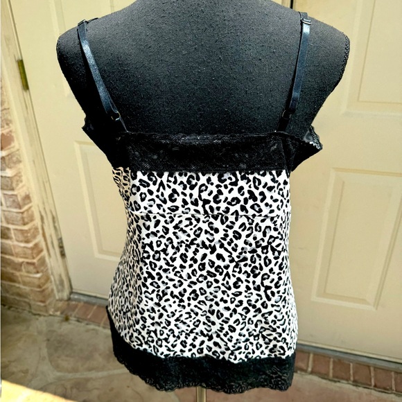 White House Black Market, Black,White, & Gray, animal print Camisole, Size Large - Picture 2 of 3